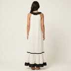 Mayline | Vestido largo sin mangas con cuello de volantes y ribete en contraste